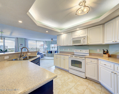 8903 Laguna Lane - Photo Thumbnail 5
