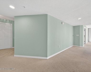 8903 Laguna Lane - Photo Thumbnail 4
