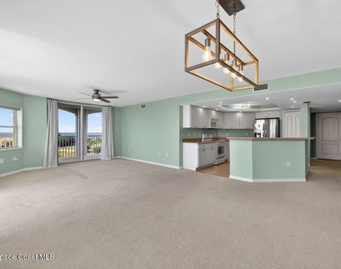 8903 Laguna Lane - Photo Thumbnail 14