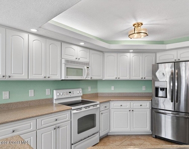8903 Laguna Lane - Photo Thumbnail 9