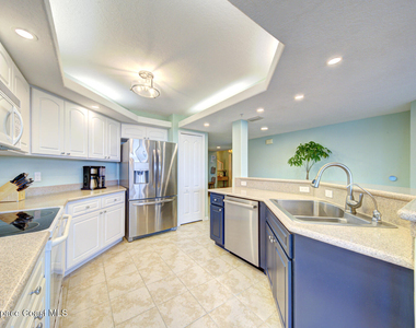 8903 Laguna Lane - Photo Thumbnail 7