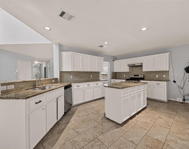 12819 Wisteria Park Drive - Photo Thumbnail 20