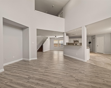 12819 Wisteria Park Drive - Photo Thumbnail 16