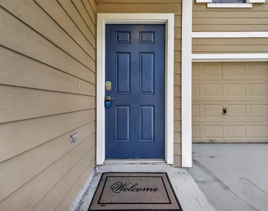 12819 Wisteria Park Drive - Photo Thumbnail 5