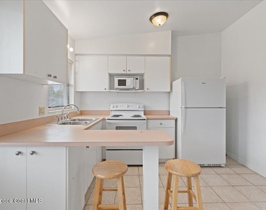 114 Buchanan Avenue - Photo Thumbnail 8