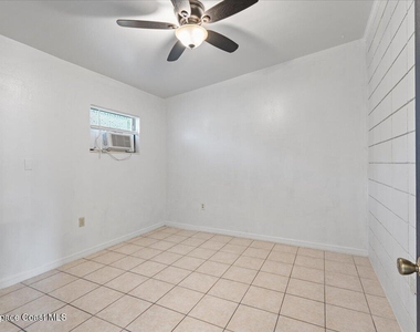 114 Buchanan Avenue - Photo Thumbnail 12