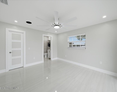 415 Island Drive - Photo Thumbnail 28