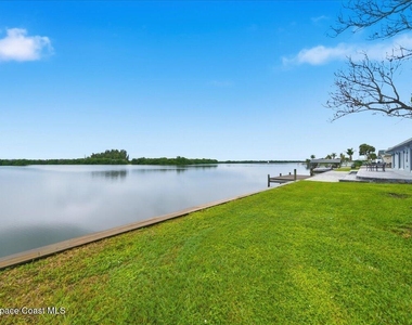 415 Island Drive - Photo Thumbnail 13