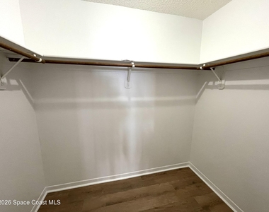 1448 Croftwood Drive - Photo Thumbnail 17
