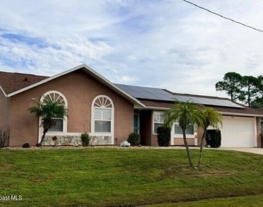 307 Lisa Road Ne - Photo Thumbnail 1