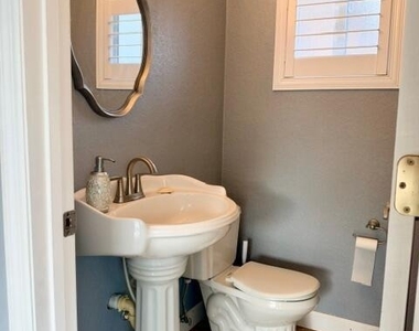 307 Lisa Road Ne - Photo Thumbnail 28