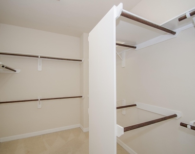13216 Dartmoor Terrace Drive - Photo Thumbnail 18