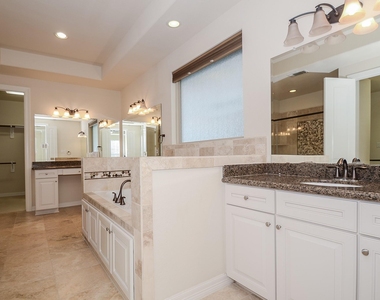 13216 Dartmoor Terrace Drive - Photo Thumbnail 15