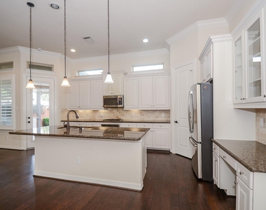 13216 Dartmoor Terrace Drive - Photo Thumbnail 8