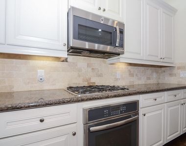 13216 Dartmoor Terrace Drive - Photo Thumbnail 7