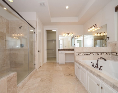 13216 Dartmoor Terrace Drive - Photo Thumbnail 16