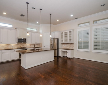 13216 Dartmoor Terrace Drive - Photo Thumbnail 6