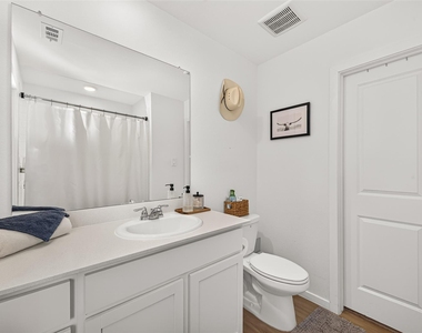 22476 Douglas Court - Photo Thumbnail 6