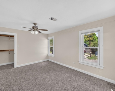 210 W 13th Street - Photo Thumbnail 23