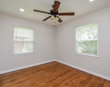 7406 Schiller Street - Photo Thumbnail 23