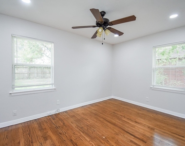 7406 Schiller Street - Photo Thumbnail 18