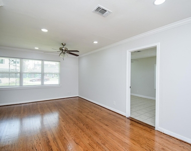 7406 Schiller Street - Photo Thumbnail 11
