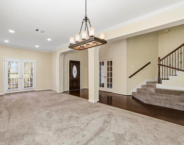 3023 London Lane - Photo Thumbnail 9