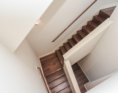 3315 Cline Street - Photo Thumbnail 8