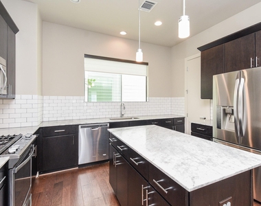 3315 Cline Street - Photo Thumbnail 15