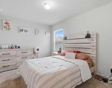 5315 Brooklyn Rose Drive - Photo Thumbnail 8