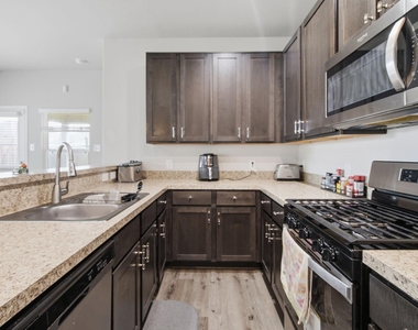 5315 Brooklyn Rose Drive - Photo Thumbnail 3