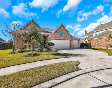 3207 Gibbons Crest Lane - Photo Thumbnail 2