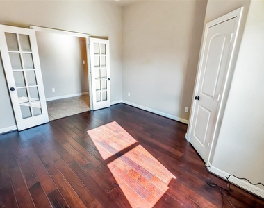 3207 Gibbons Crest Lane - Photo Thumbnail 34