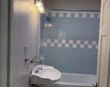 1317 Sneed Drive - Photo Thumbnail 20