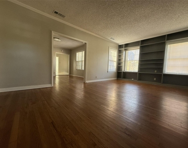 1317 Sneed Drive - Photo Thumbnail 2