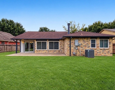 8406 Woodland Willows Drive - Photo Thumbnail 33