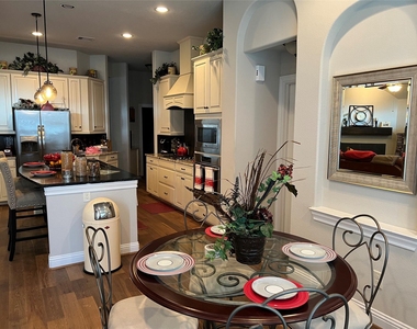 20427 Montecrest Circle - Photo Thumbnail 7