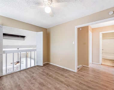 6315 Cattails Lane - Photo Thumbnail 23
