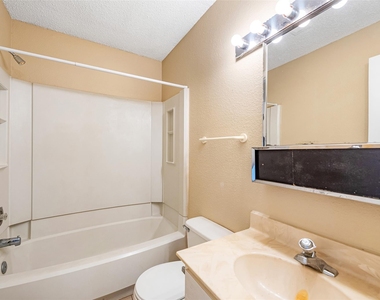 6315 Cattails Lane - Photo Thumbnail 27