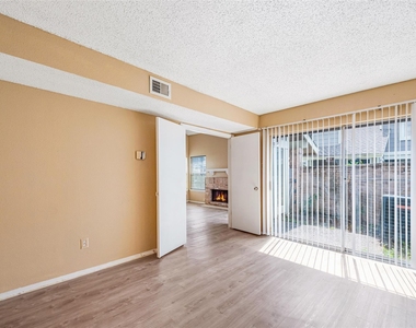 6315 Cattails Lane - Photo Thumbnail 16