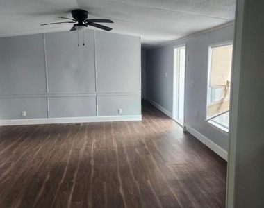 3614 Cedar Street - Photo Thumbnail 2
