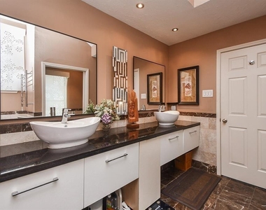 7103 Adobe Meadows Court - Photo Thumbnail 22