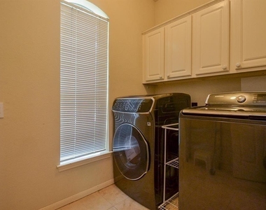 7103 Adobe Meadows Court - Photo Thumbnail 17