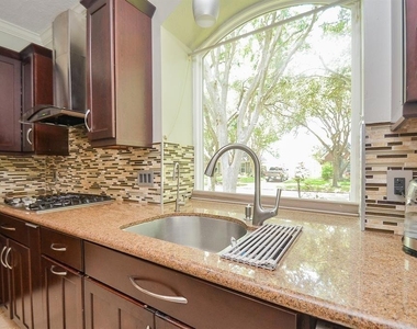 7103 Adobe Meadows Court - Photo Thumbnail 13