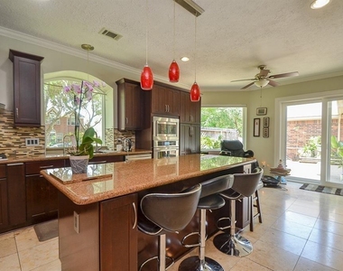 7103 Adobe Meadows Court - Photo Thumbnail 11