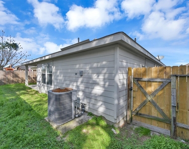 11510 Harbour Lake Court - Photo Thumbnail 27
