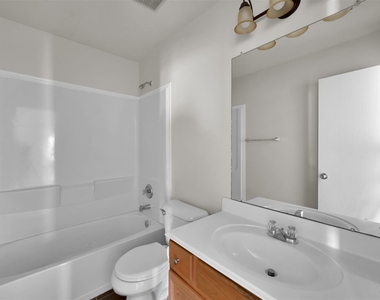 11510 Harbour Lake Court - Photo Thumbnail 15