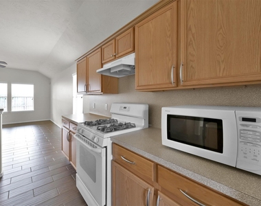 11510 Harbour Lake Court - Photo Thumbnail 9