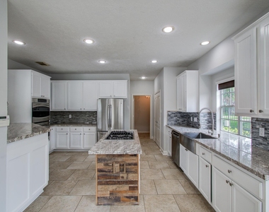 1311 Hopkins Park Drive - Photo Thumbnail 12