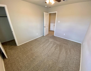 13832 Rock Island Trail - Photo Thumbnail 23